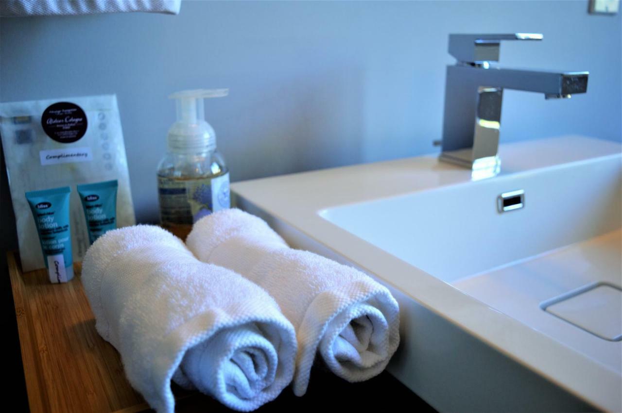 Simply Luxury Stays Ottawa Bagian luar foto