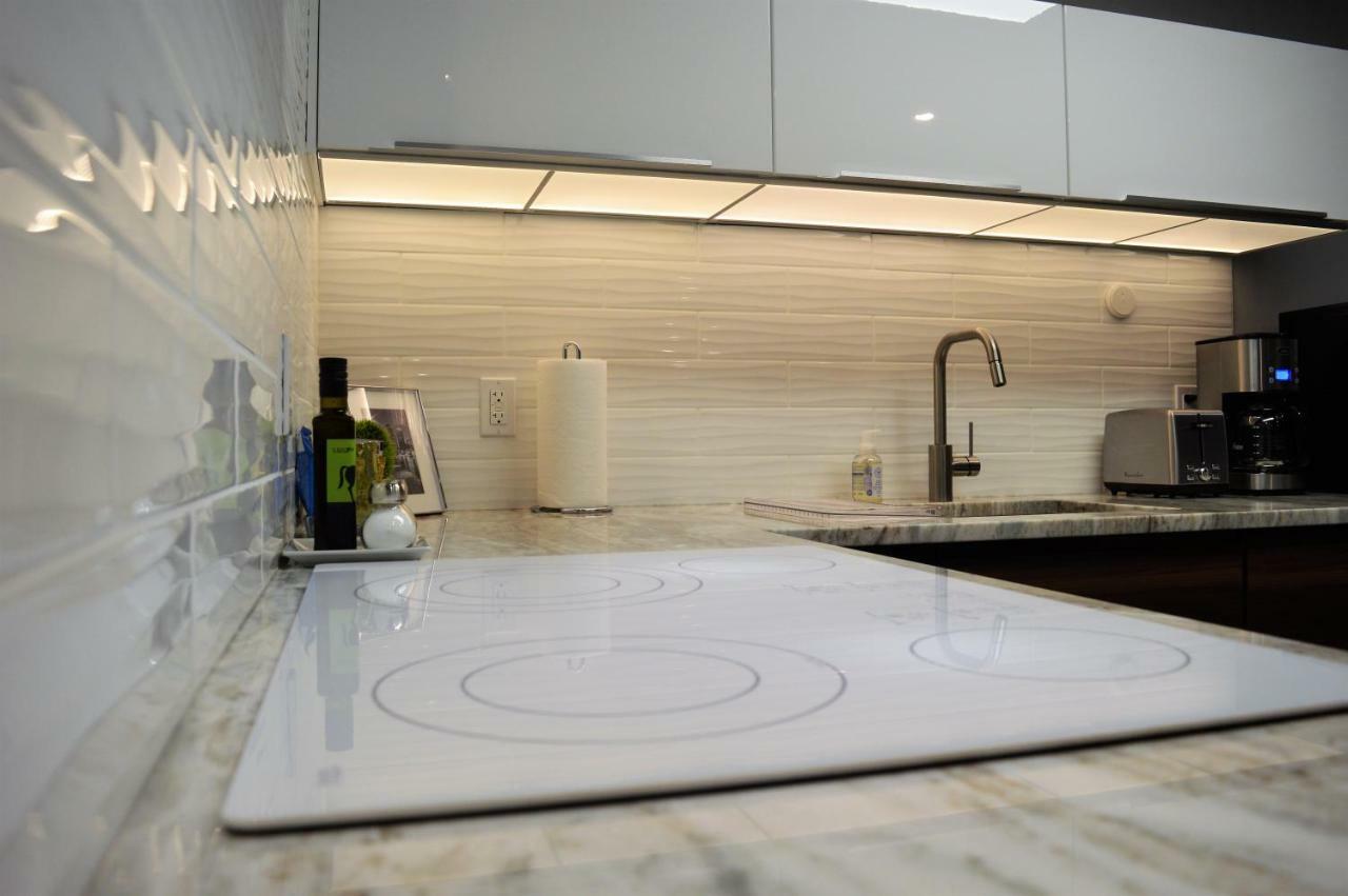 Simply Luxury Stays Ottawa Bagian luar foto